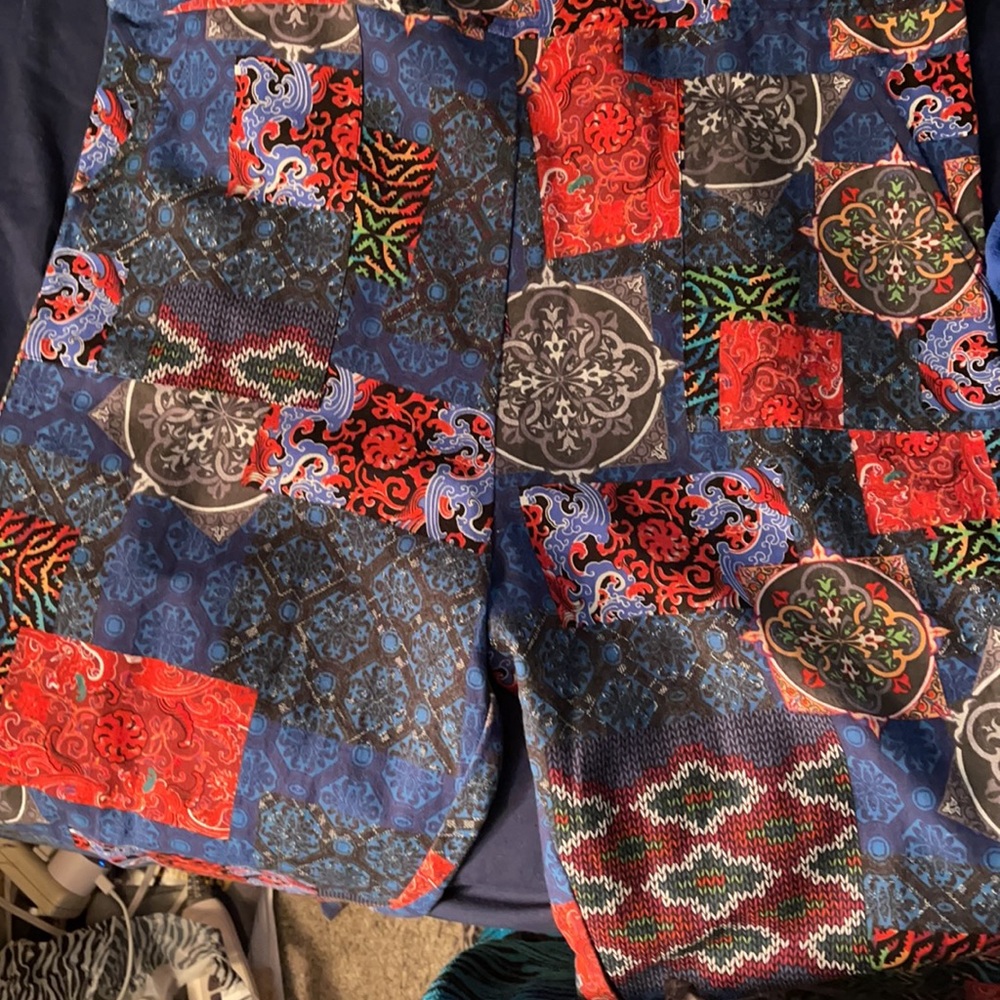 S/M. NWT. OVERALLS by Sacred Threads CL/GR02. - Picture 11 of 11